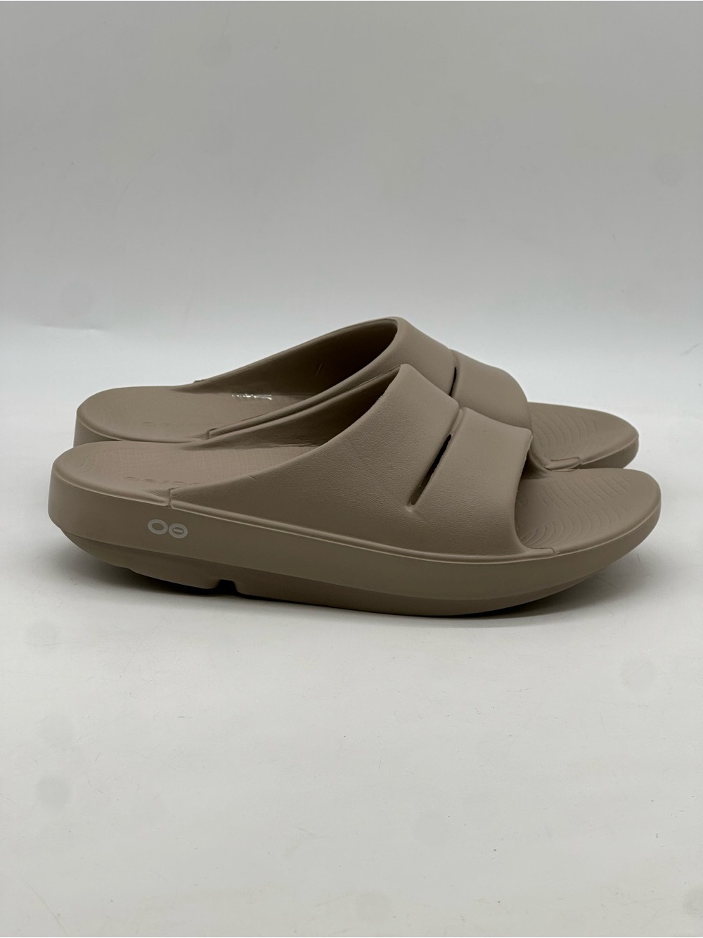 OOFOS OOAHH Slide Sandal. Size 9